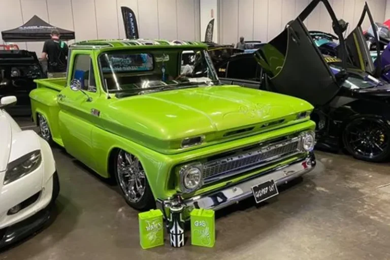 custom auto clinic truck1 original 768x512