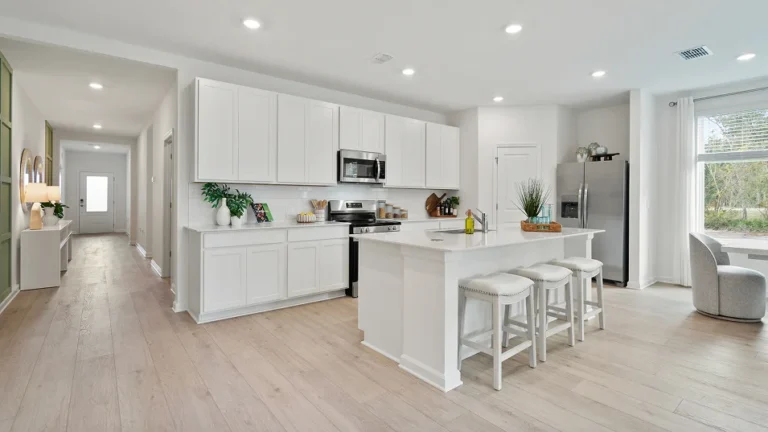 grove core fl n122 pic mccartney kitchen 1of2 f1 base2 12 19 25 768x432